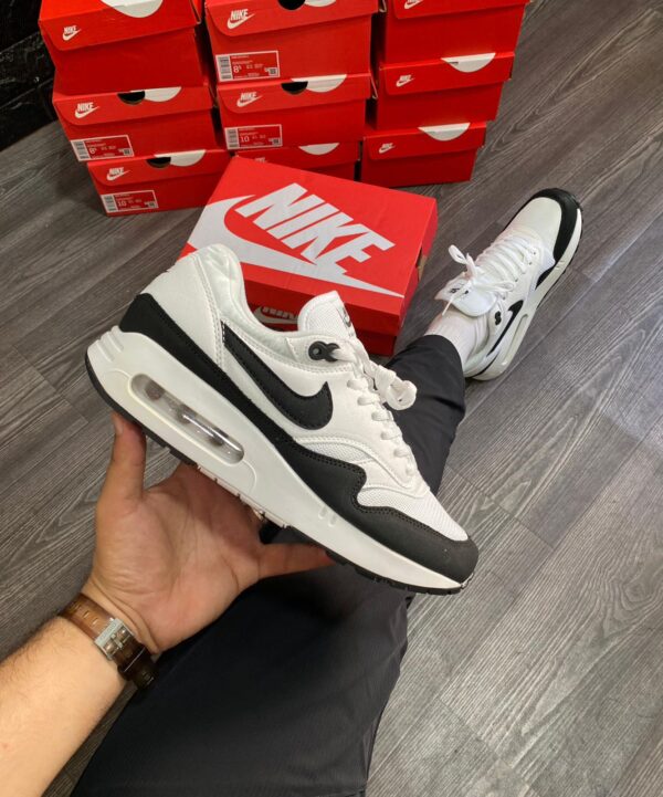 NIKe AIRMAX